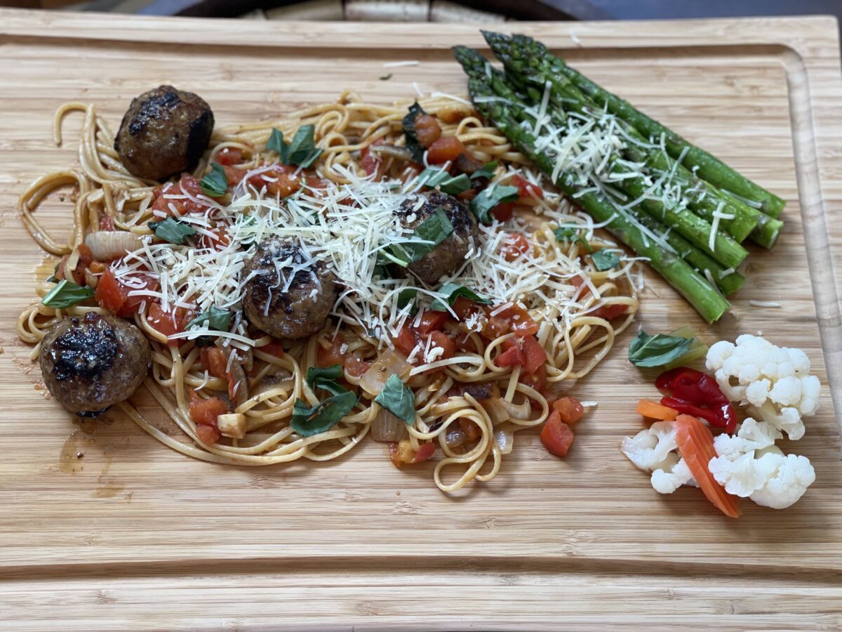 Linguini with Rustic Tomato Sauce